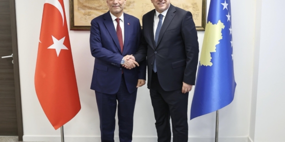 TICARET-BAKANI-BOLAT-KOSOVA-BASBAKAN-YA_1273395_379010.jpg