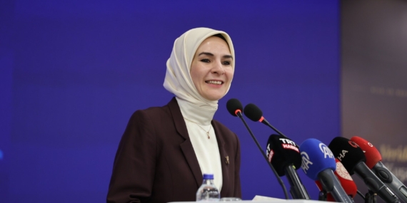 BAKAN-GOKTAS-EVDE-BAKIM-YARDIMI-ODEMELE_1363239_404694.jpg