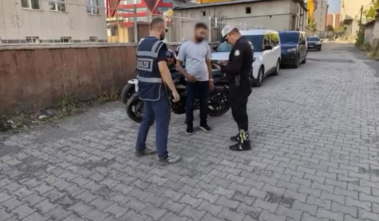 AGRIDA-CEVREYE-RAHATSIZLIK-VEREN-MOTOSI_1468930_437076.jpg