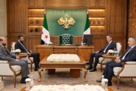 BAKAN-BAYRAKTAR-SURIYE-CUMHURBASKANI-SA_1465584_436070.jpg